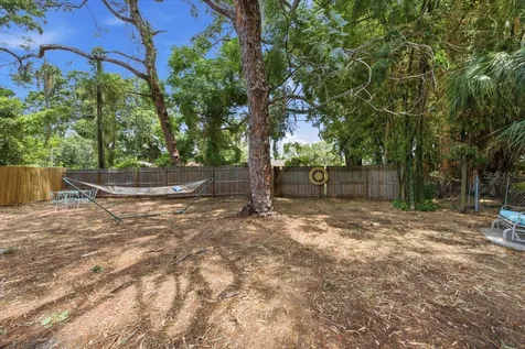 745 Alamanda Way S St Petersburg FL 33705