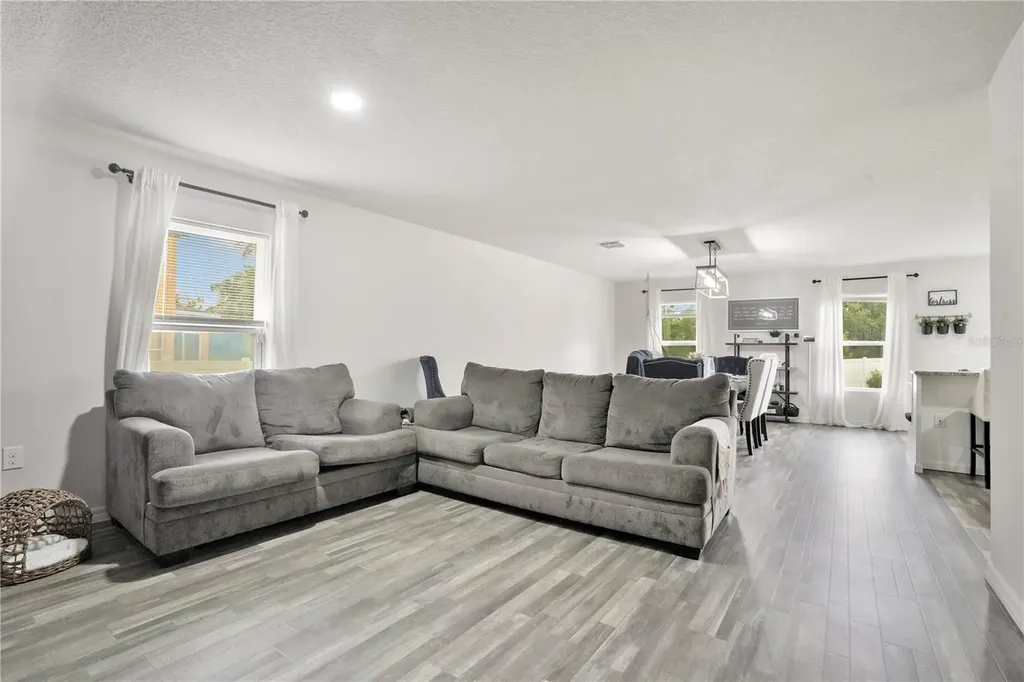301 Salmon Way Kissimmee FL 34759