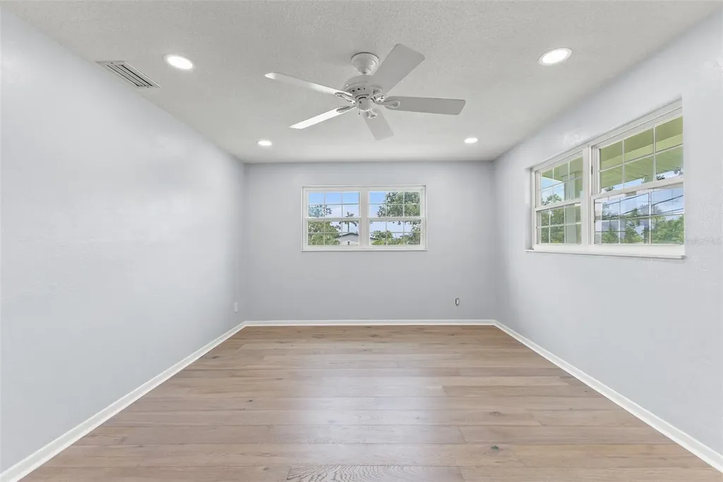 4000 14th Way NE St Petersburg FL 33703
