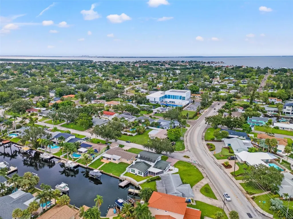 4000 14th Way NE St Petersburg FL 33703