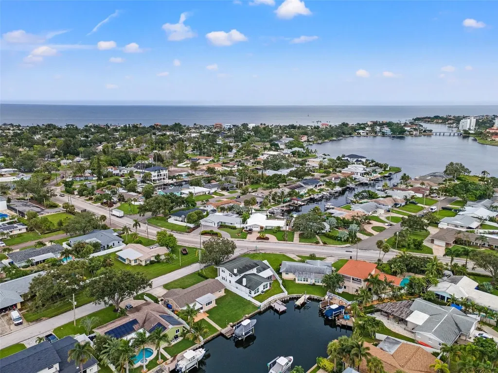 4000 14th Way NE St Petersburg FL 33703