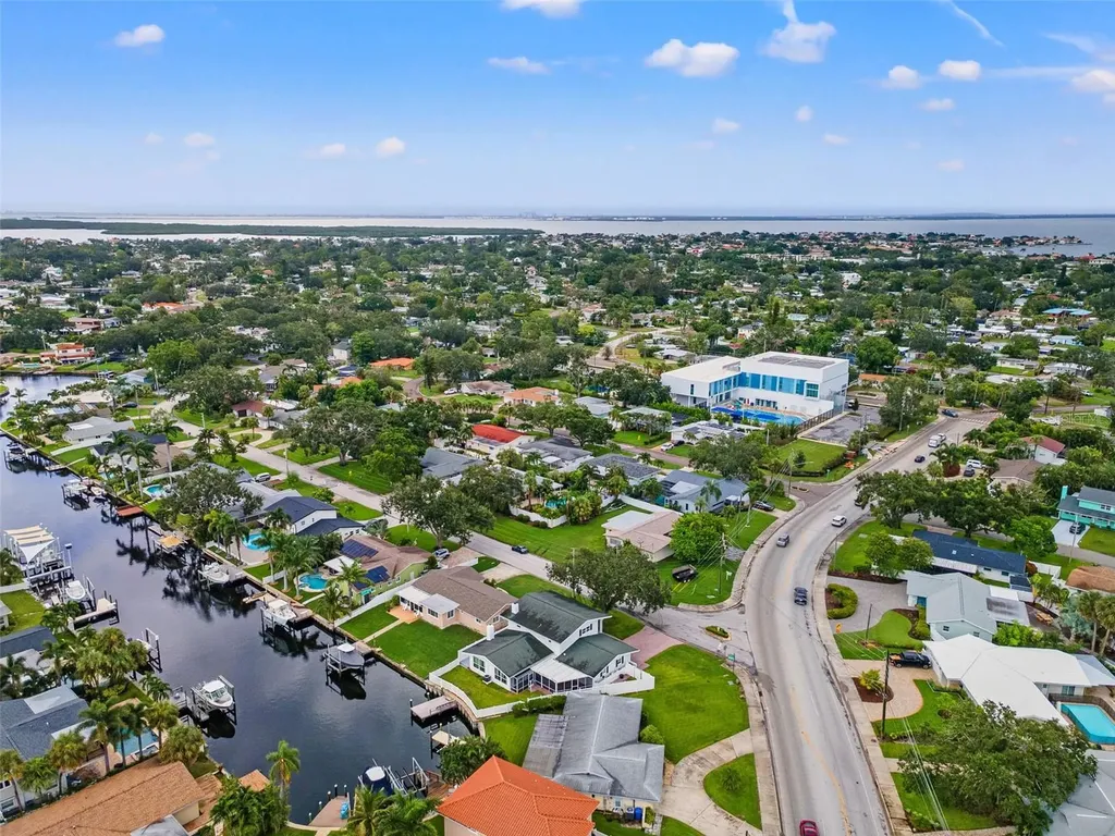4000 14th Way NE St Petersburg FL 33703