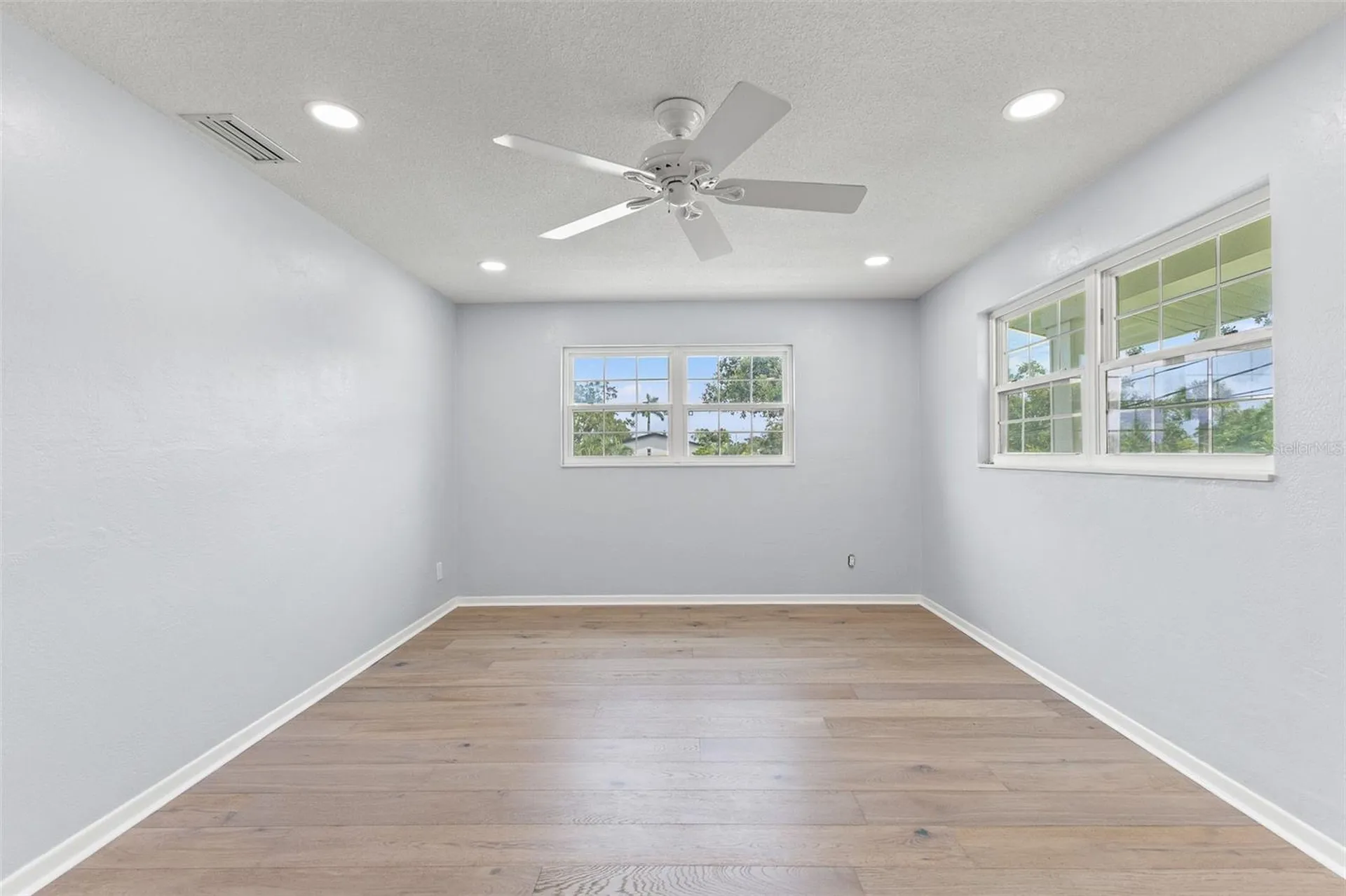 4000 14th Way NE St Petersburg FL 33703