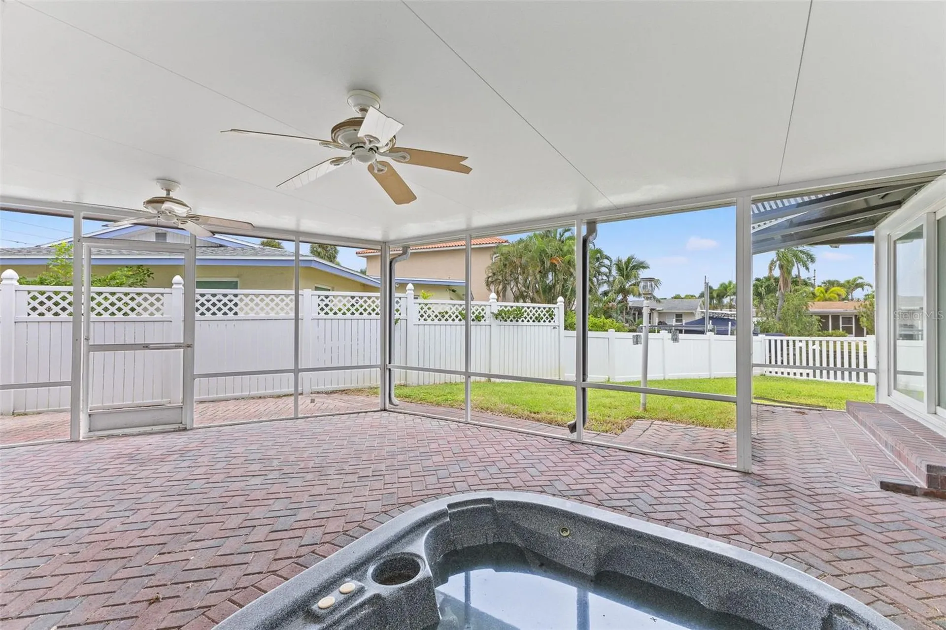 4000 14th Way NE St Petersburg FL 33703