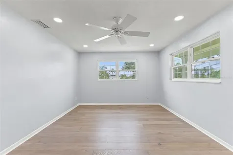4000 14th Way NE St Petersburg FL 33703