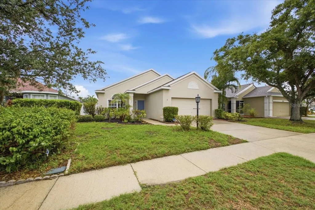 819 Springwood Circle Bradenton FL 34212