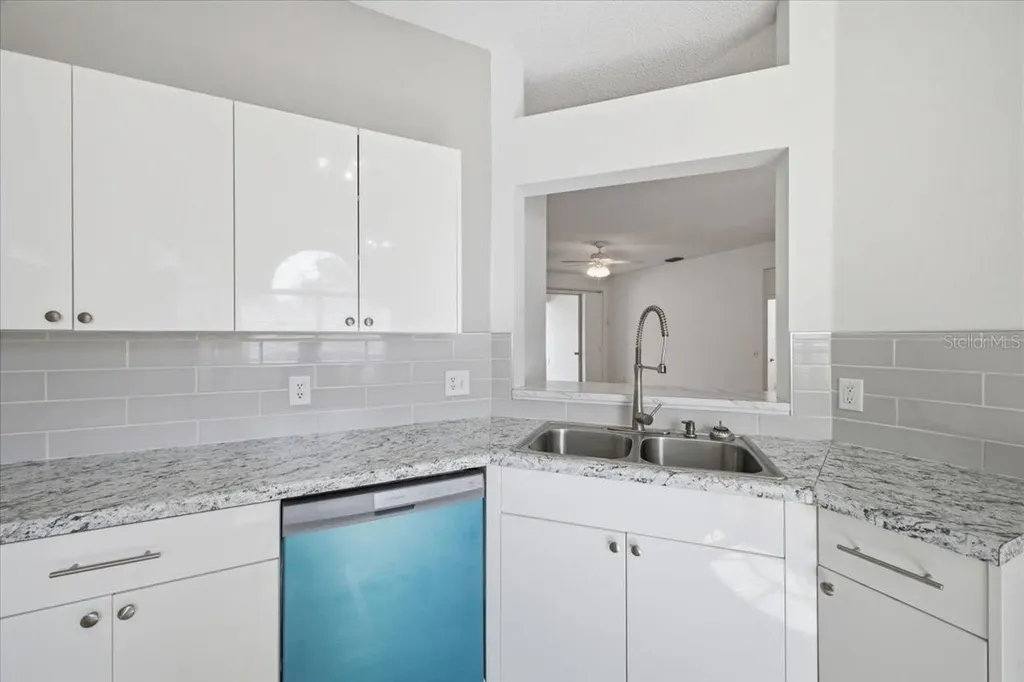 819 Springwood Circle Bradenton FL 34212