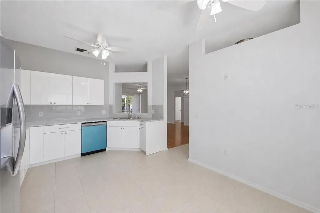 819 Springwood Circle Bradenton FL 34212