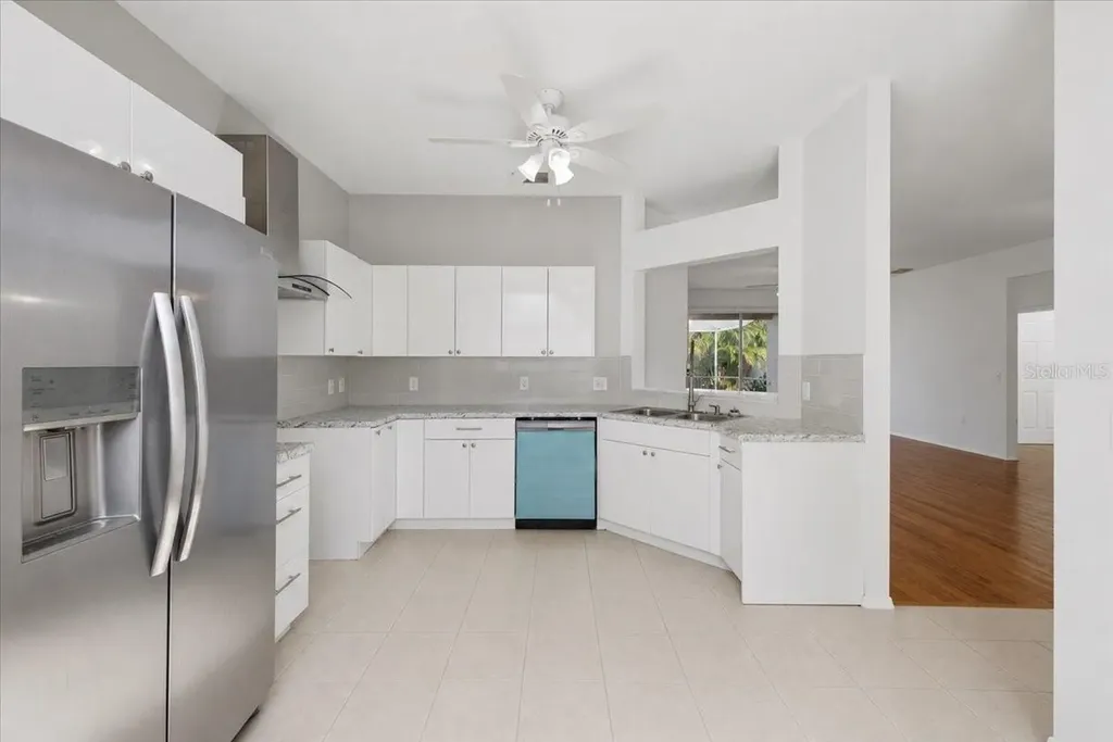 819 Springwood Circle Bradenton FL 34212
