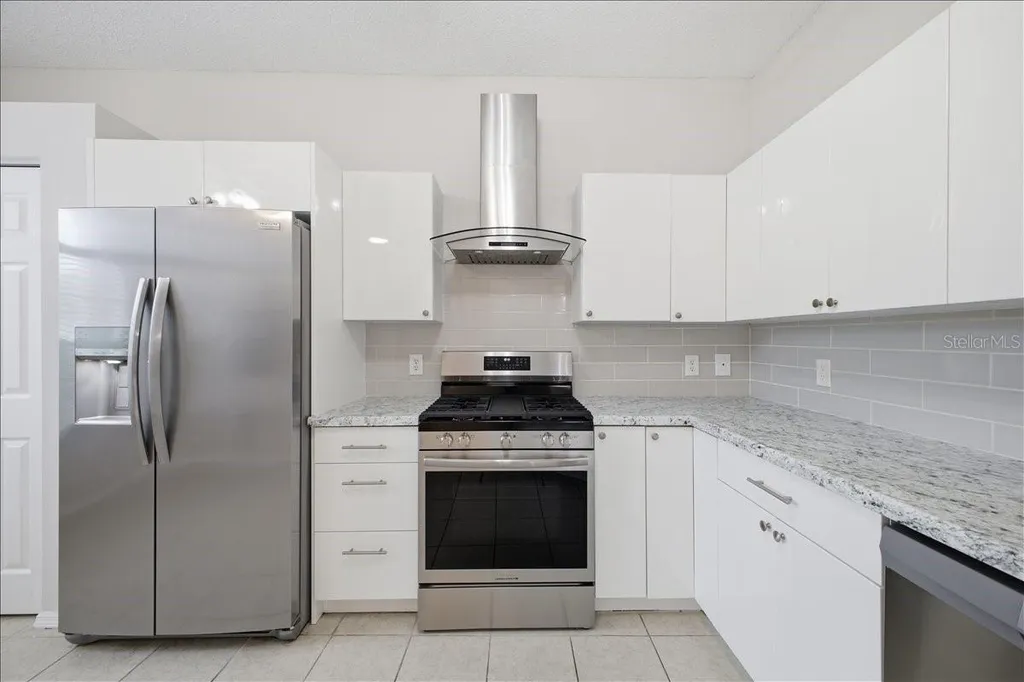 819 Springwood Circle Bradenton FL 34212
