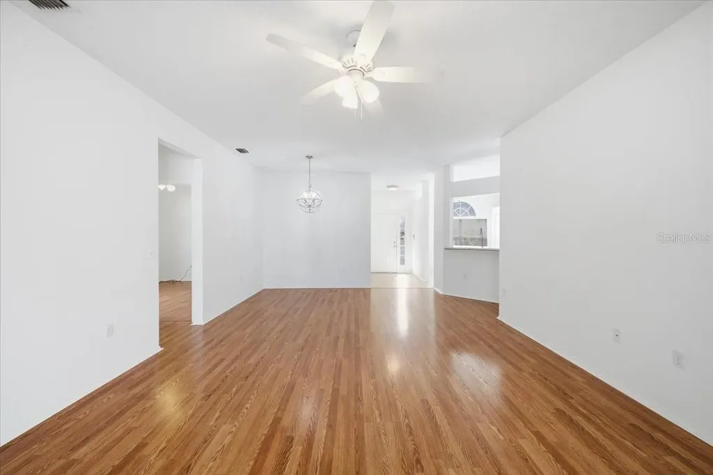 819 Springwood Circle Bradenton FL 34212