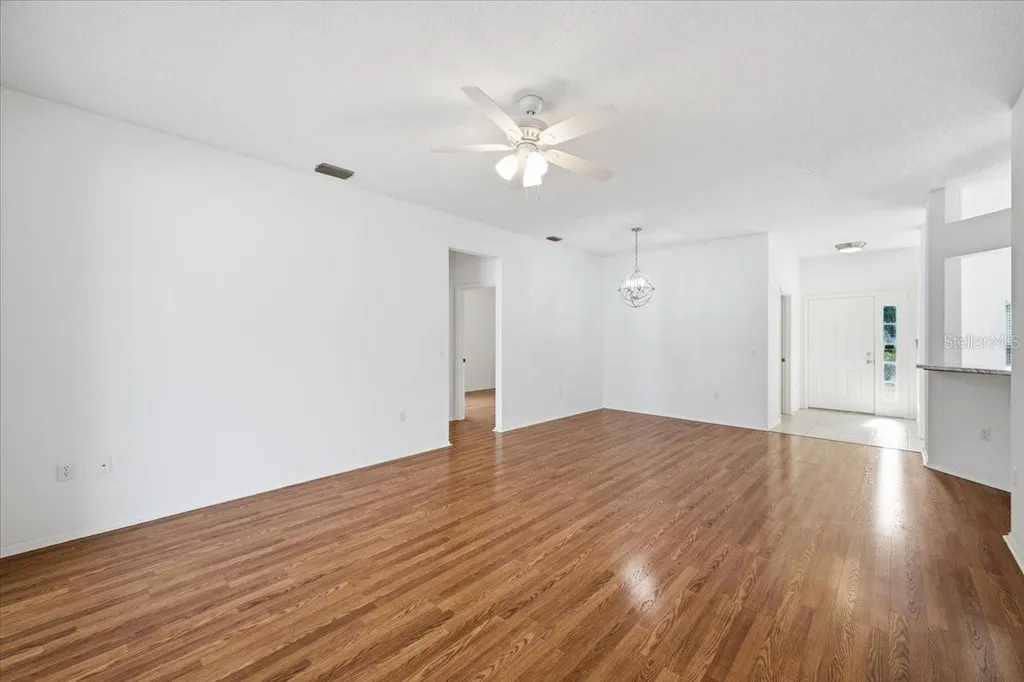 819 Springwood Circle Bradenton FL 34212