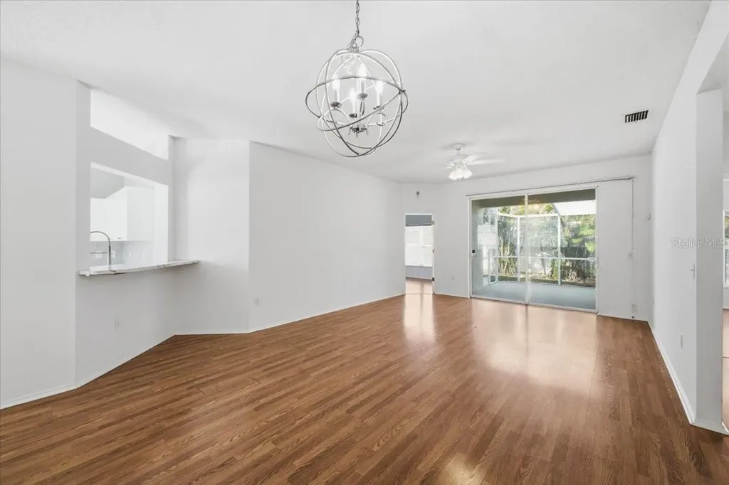 819 Springwood Circle Bradenton FL 34212