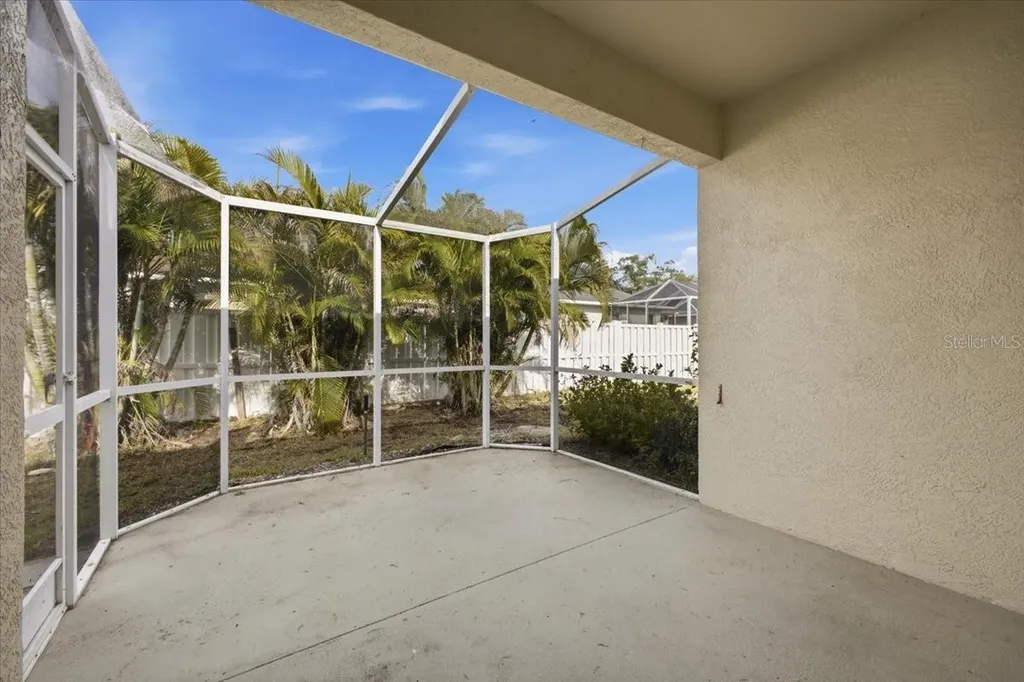 819 Springwood Circle Bradenton FL 34212
