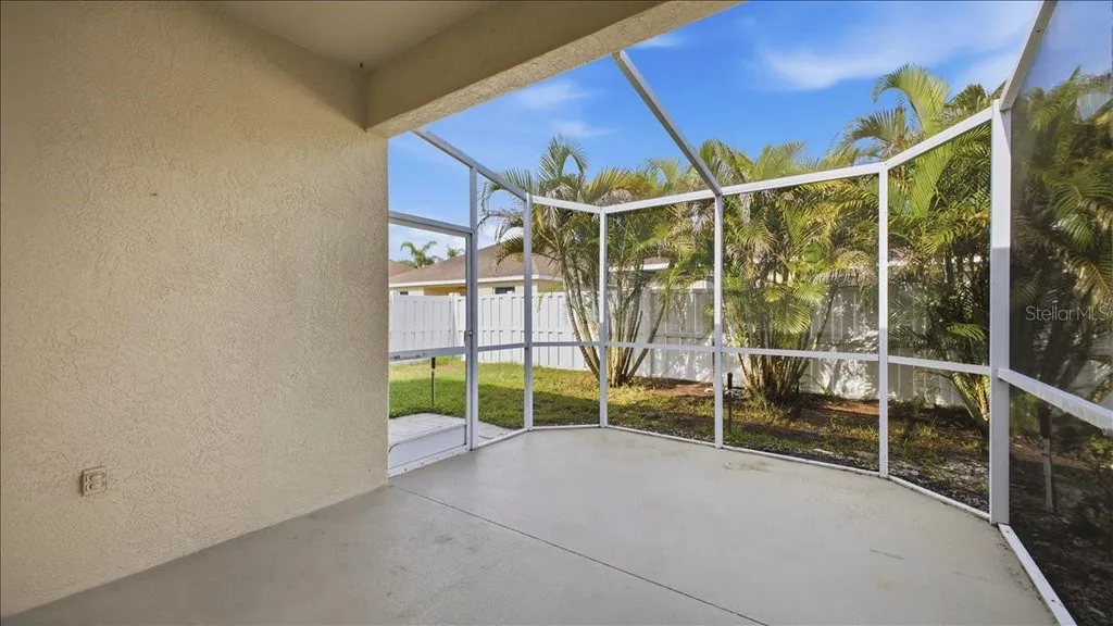 819 Springwood Circle Bradenton FL 34212