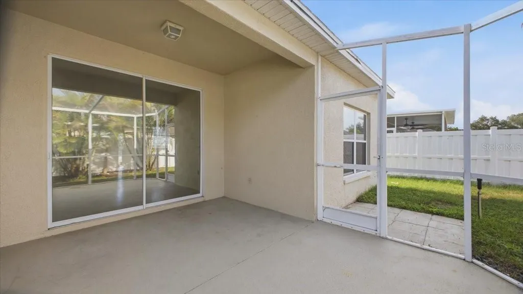 819 Springwood Circle Bradenton FL 34212