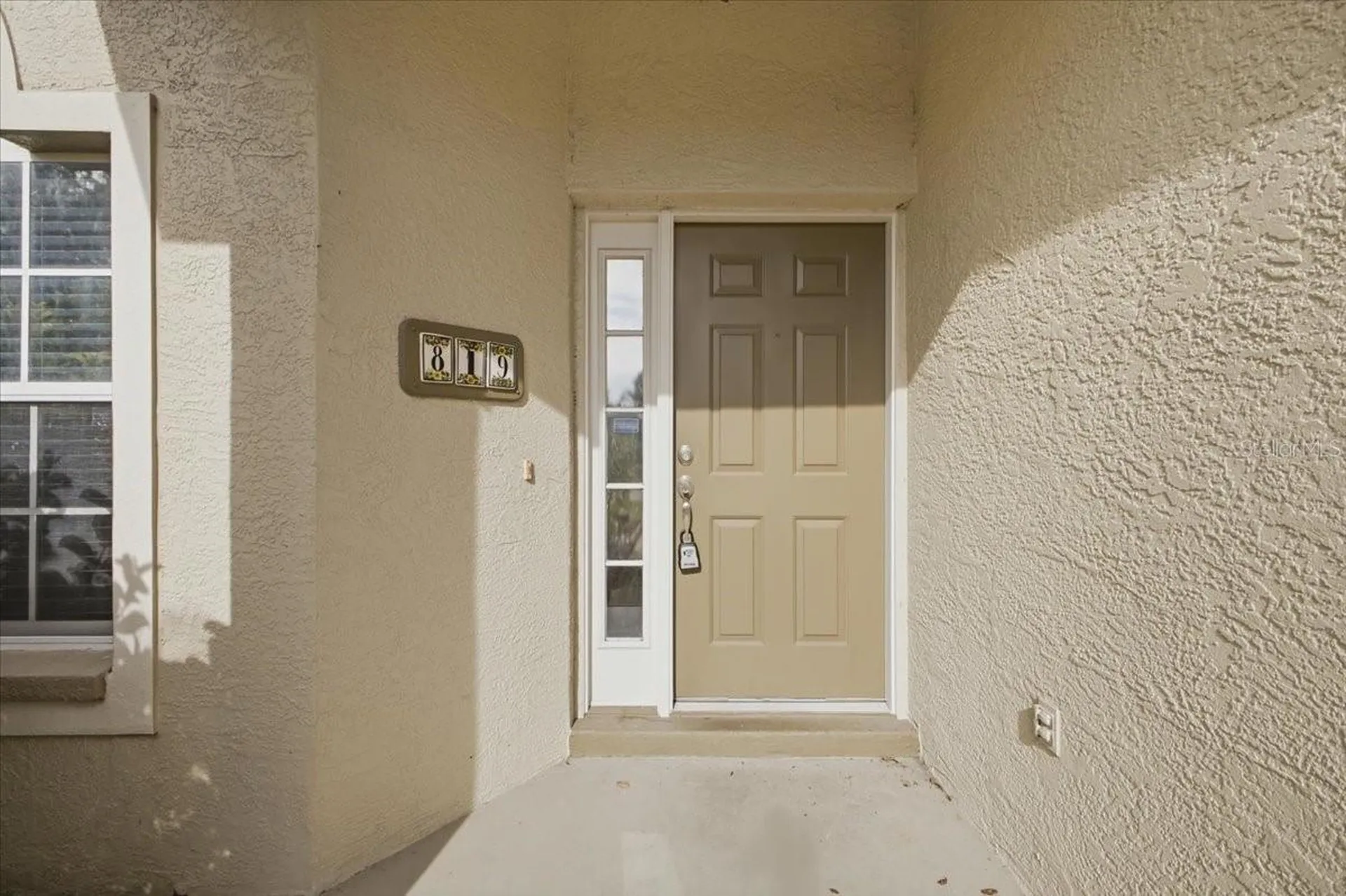 819 Springwood Circle Bradenton FL 34212