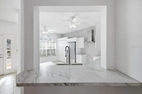 819 Springwood Circle Bradenton FL 34212