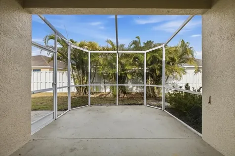819 Springwood Circle Bradenton FL 34212