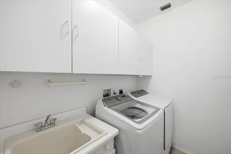 819 Springwood Circle Bradenton FL 34212