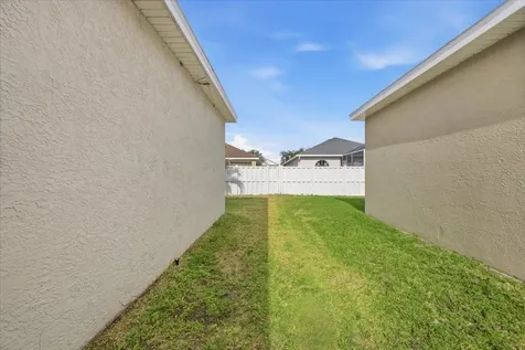 819 Springwood Circle Bradenton FL 34212