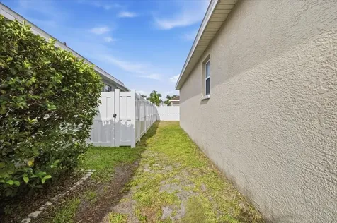 819 Springwood Circle Bradenton FL 34212