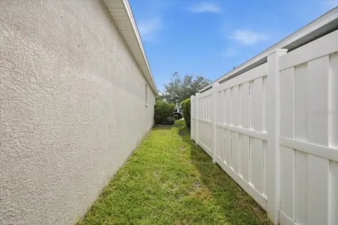 819 Springwood Circle Bradenton FL 34212