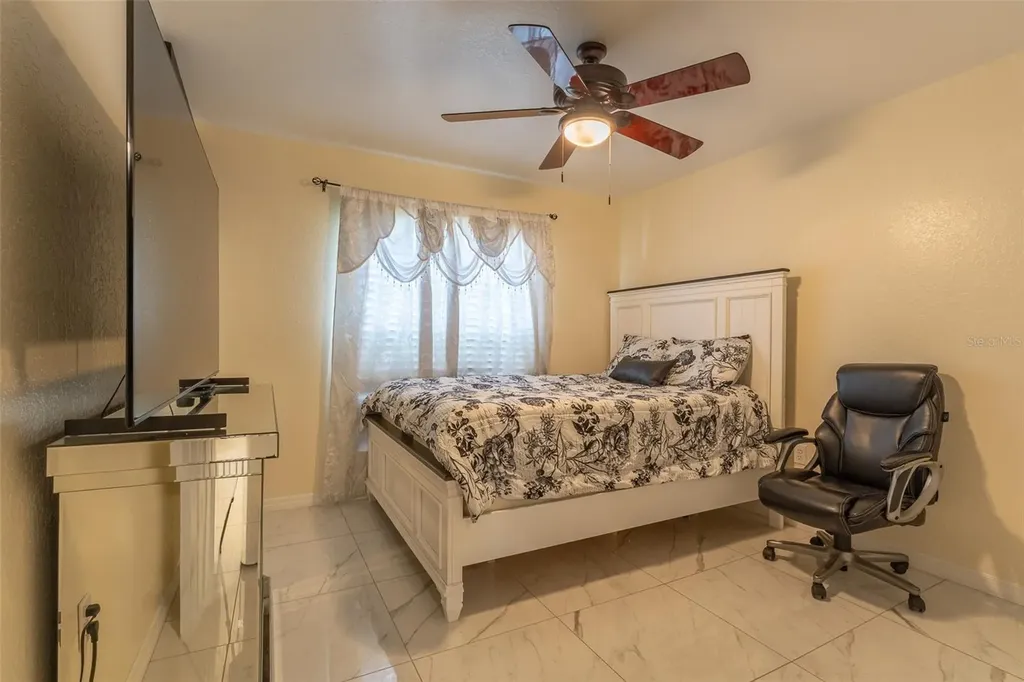 930 Hicks Road Lakeland FL 33813