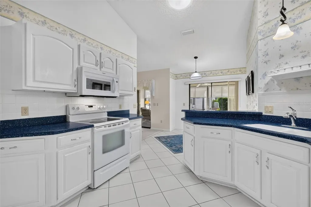 811 Miranda Way Lady Lake FL 32159