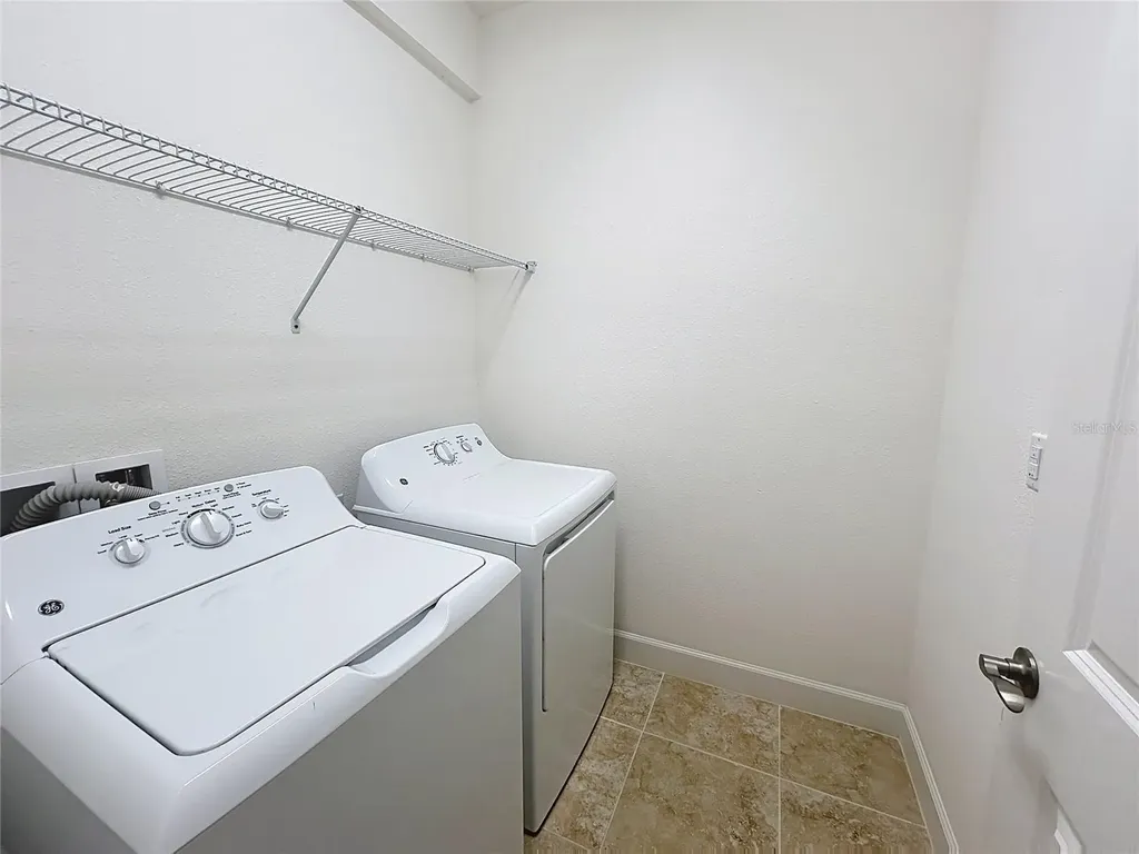 8335 Alberata Vista Drive Tampa FL 33647