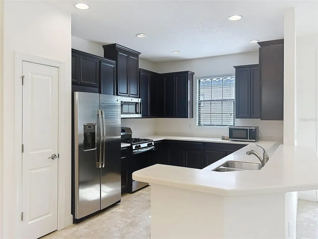 8335 Alberata Vista Drive Tampa FL 33647