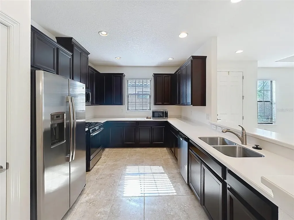 8335 Alberata Vista Drive Tampa FL 33647