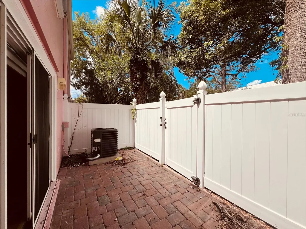 4931 Walden Circle Orlando FL 32811