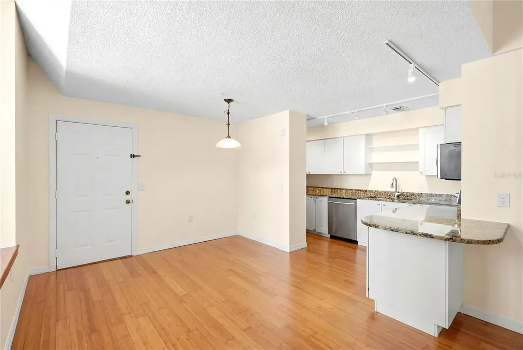 701 Mirror Lake Drive N St Petersburg FL 33701