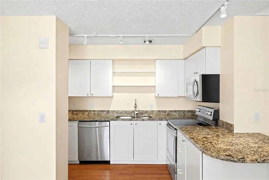701 Mirror Lake Drive N St Petersburg FL 33701