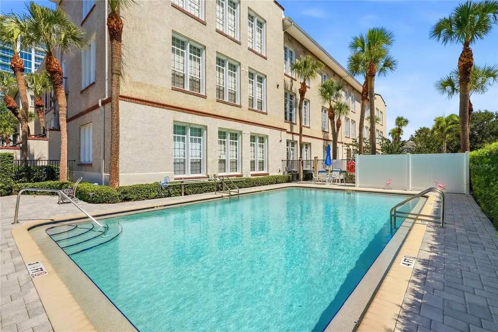 701 Mirror Lake Drive N St Petersburg FL 33701
