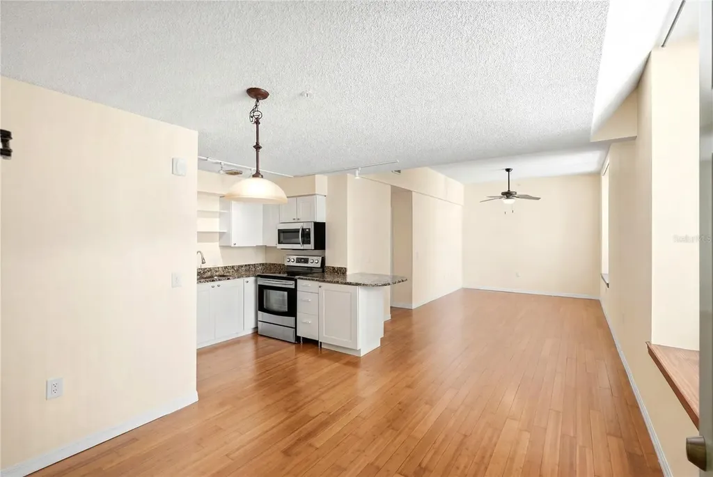 701 Mirror Lake Drive N St Petersburg FL 33701