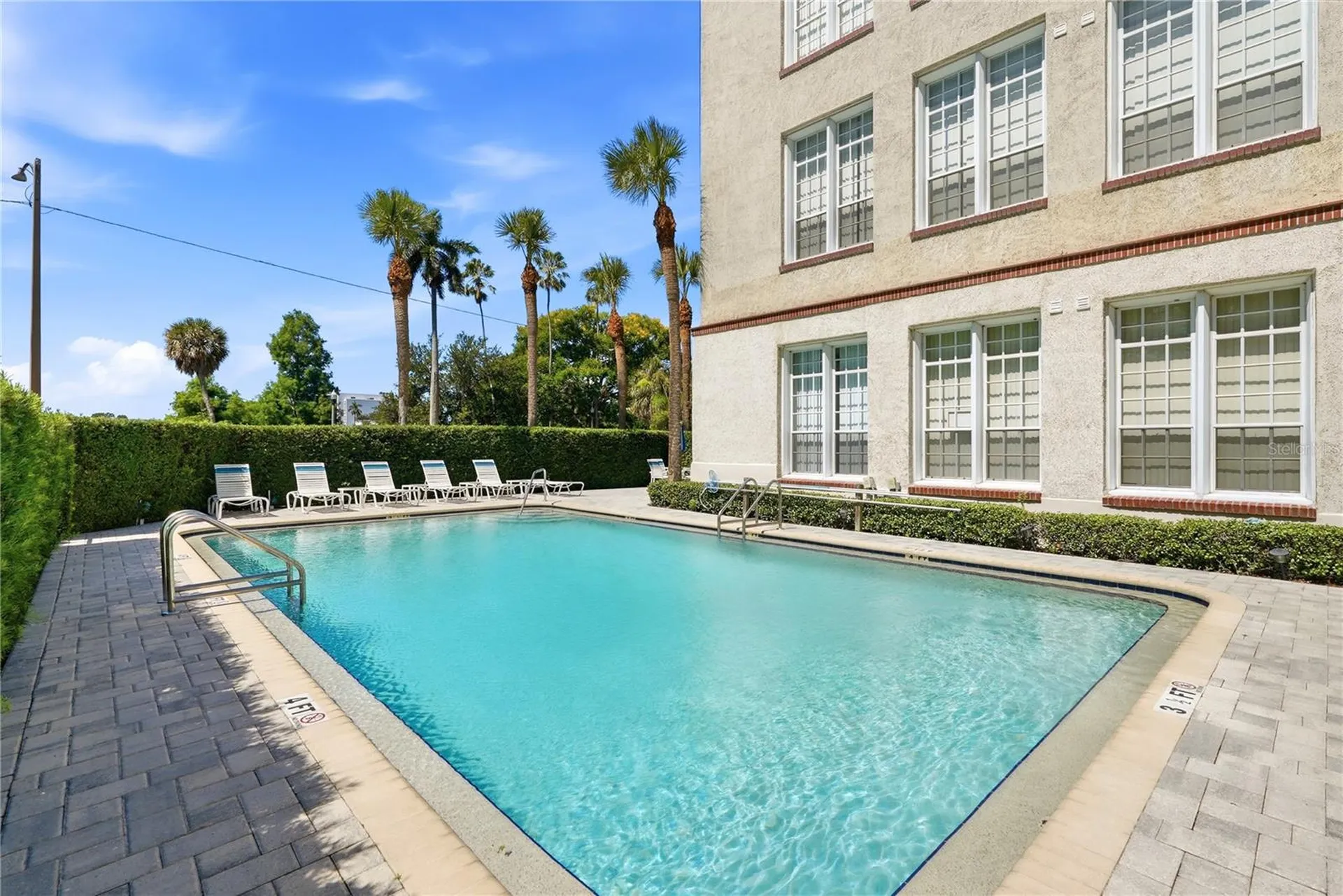 701 Mirror Lake Drive N St Petersburg FL 33701
