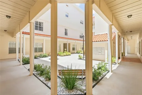 701 Mirror Lake Drive N St Petersburg FL 33701