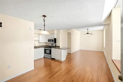 701 Mirror Lake Drive N St Petersburg FL 33701