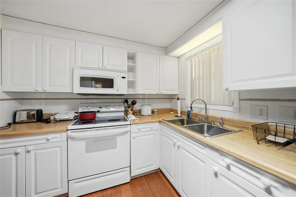 3450 Grapefruit Lane Estero FL 33928