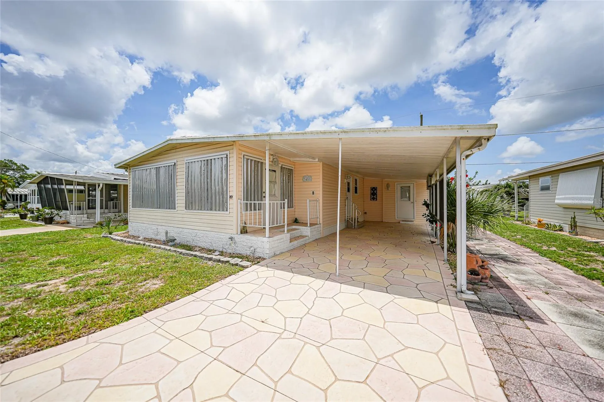3450 Grapefruit Lane Estero FL 33928