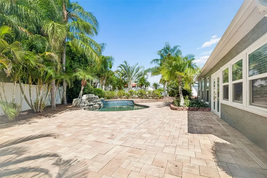 2536 Countryside Pines Drive Clearwater FL 33761