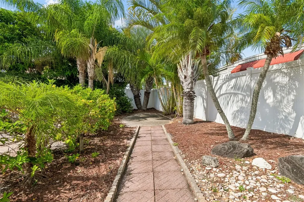 2536 Countryside Pines Drive Clearwater FL 33761