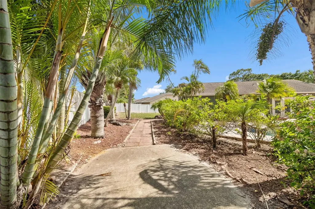 2536 Countryside Pines Drive Clearwater FL 33761