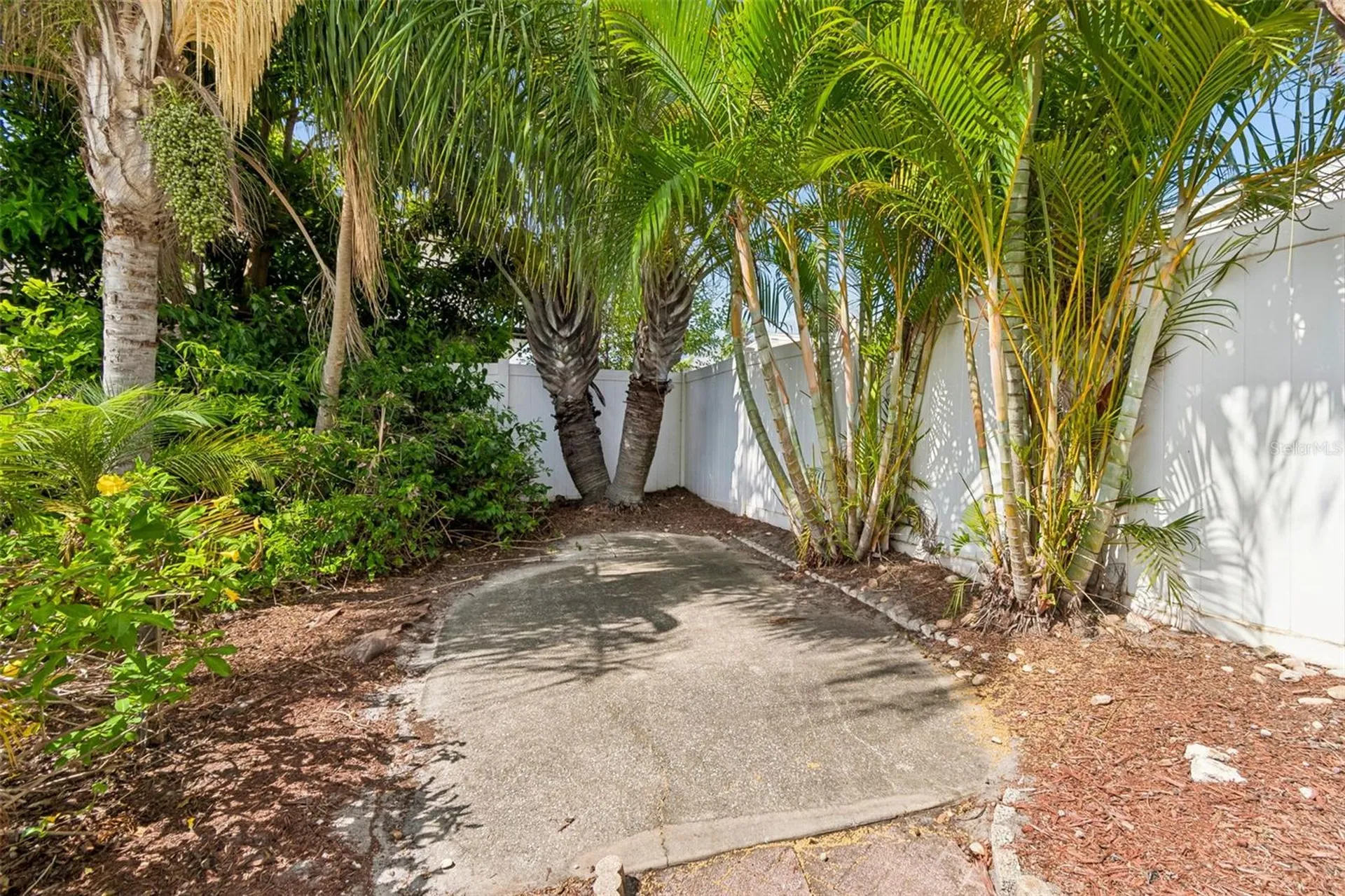 2536 Countryside Pines Drive Clearwater FL 33761