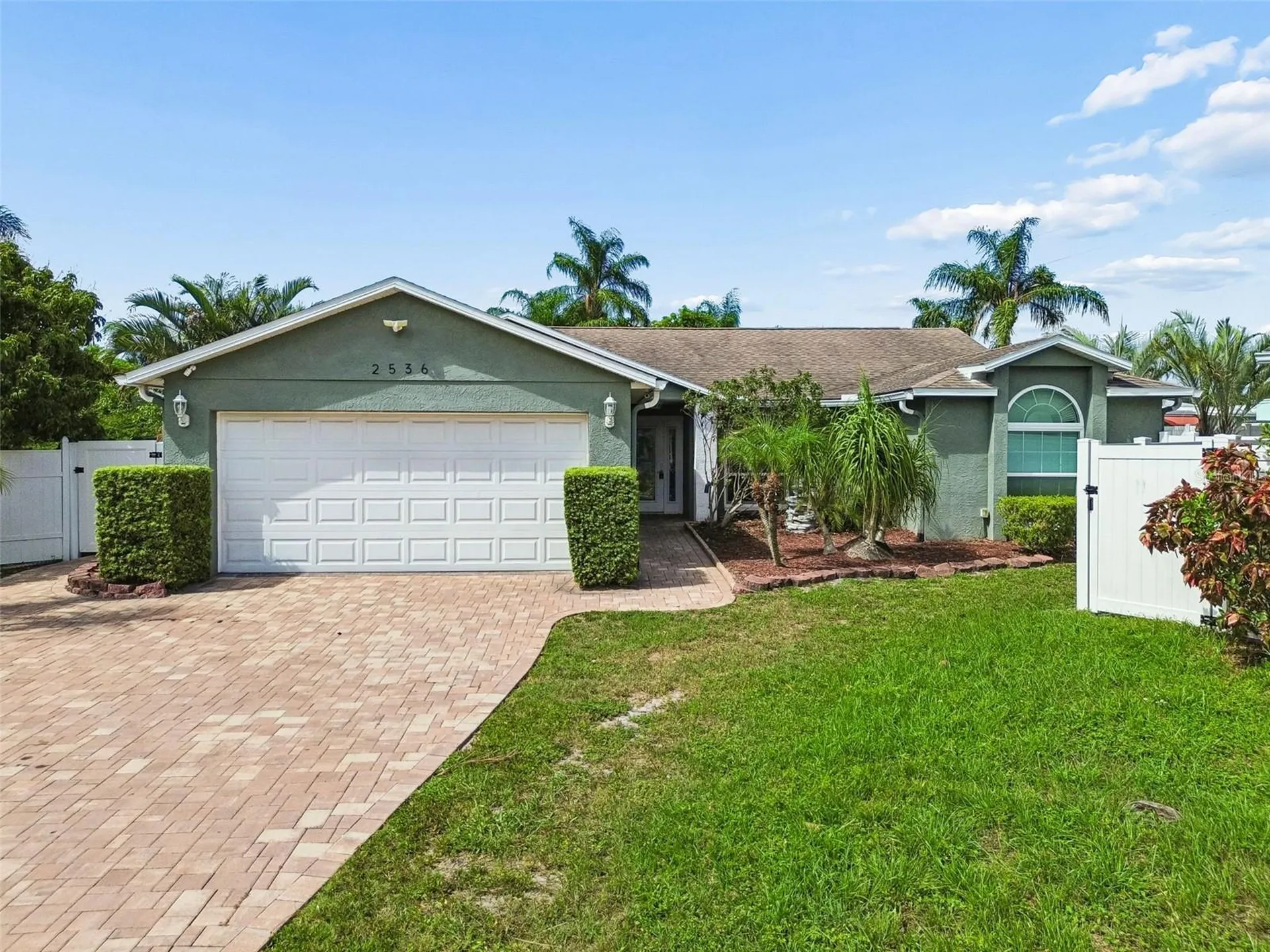 2536 Countryside Pines Drive Clearwater FL 33761