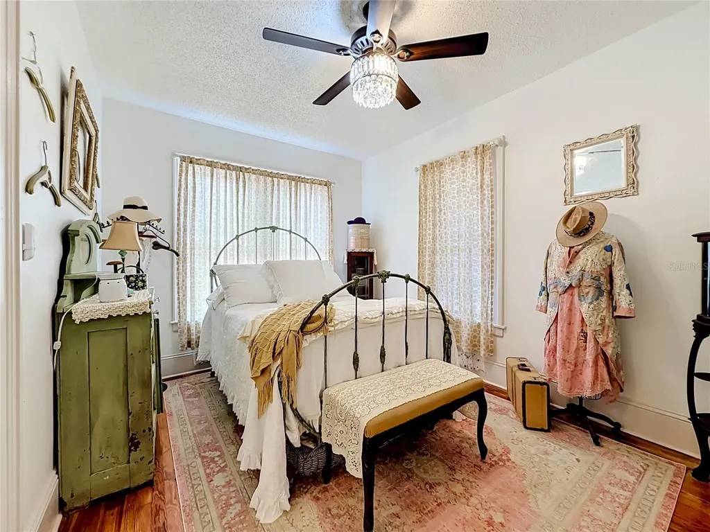 740 Summit Street Eustis FL 32726