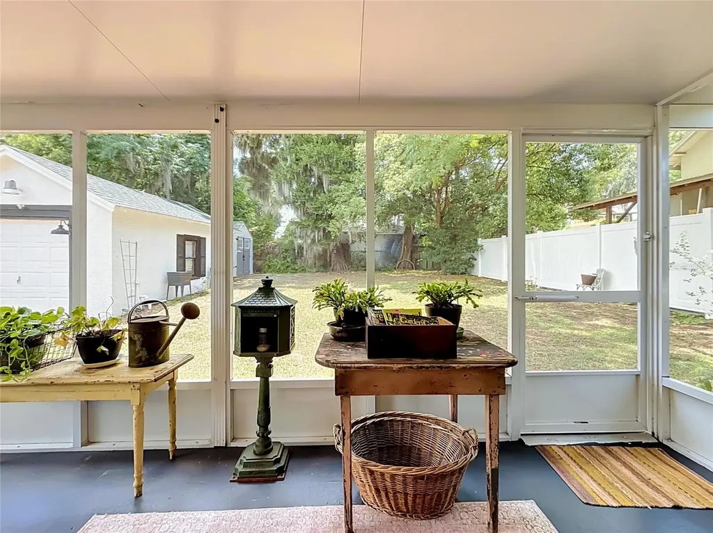 740 Summit Street Eustis FL 32726