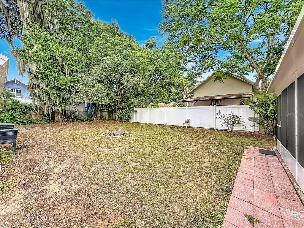 740 Summit Street Eustis FL 32726